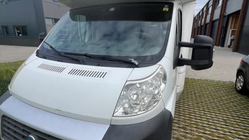 Louis – 4p McLouis semi-integrated uit 2007