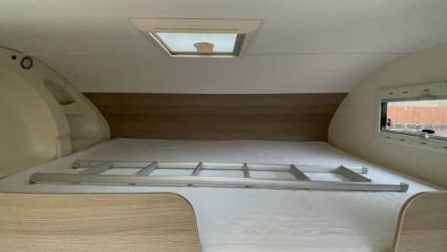 Gordon  – Spacious 6 berth Chausson
