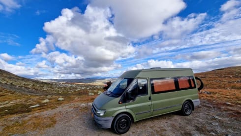 2p Ford bus from 2002