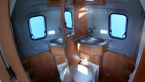 3p Pössl 2 Win luxury bus camper e bike carrier