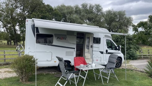 Pilote P710 Luxury 4 Berth • Otley Pickup • Explore Yorkshire Dales