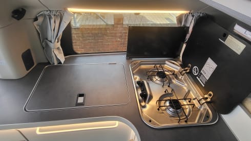 McNugget – 2023 Ford Custom Nugget Automatic