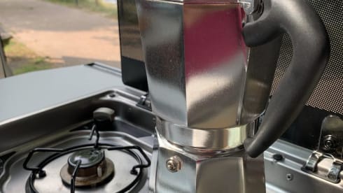 Cherry Red – New Grand Caliofornia Camper 680 Cherry Red