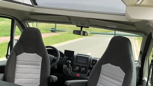 Adria Twin 640 SLB Supreme C automatic
