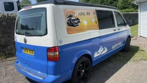 Sky – 4 berth Volkswagen Transporter campervan 