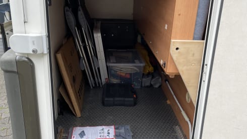 KunnCamp – Family motorhome 4-person Eura Mobil integrated from 2002