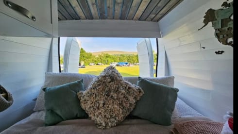 Gino Da Camper – 2 berth Peugeot campervan from 2017