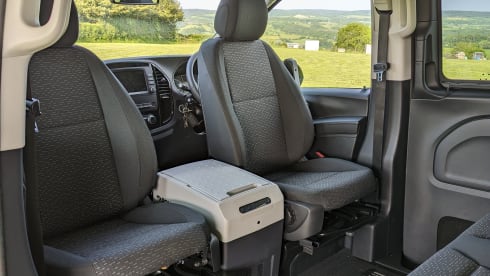Govan – **NEW** Mercedes-Benz Vito Tourer 