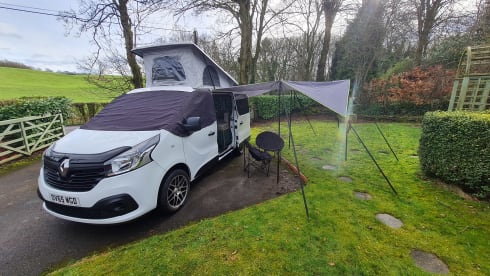JEANY – 2 berth Renault campervan from 2015