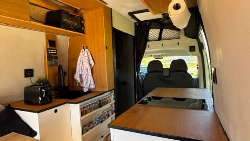 Hugo – Autarker und super ausgestatteter Camper Hugo