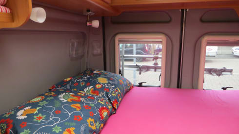 Compact bus camper with many useful extras