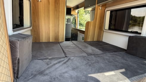 Camper – 2p Ford bus from 2015