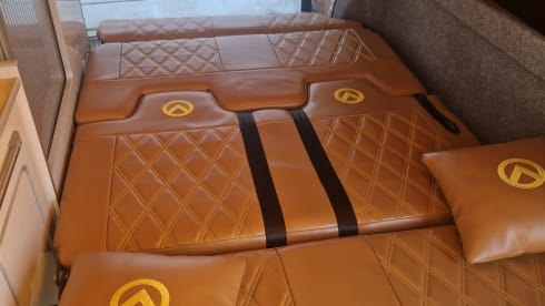 The lady in the van – 4 berth Volkswagen campervan from 2016