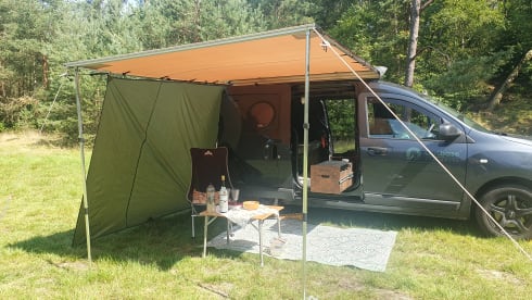 BeSmarter en ga op Avontuur! – Seek out adventure with our 2-person camper van!
