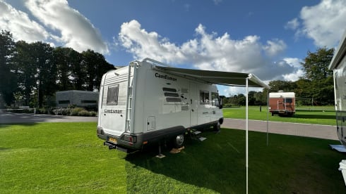 CamEsman E650 – 4p Hymer integrated uit 1997