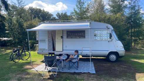 5p Hymer integrated uit 1996