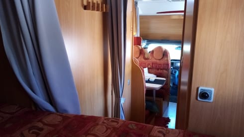 Camper for 4 comfortable seats