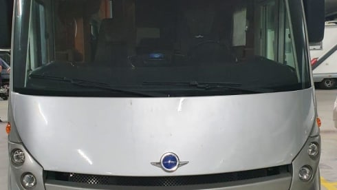 Edens Wanderlust – Luxury camper with every convenience, a dream on wheels!