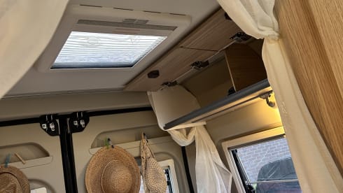 Koosje – 2-seater Sunlight bus from 2021