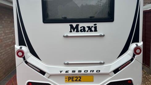 Maxi – 4 berth Benimar T482 automatic