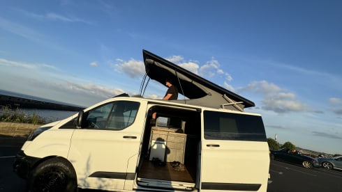 Poppy the pop top – 2 berth + 2 Kids Ford camper van 2018