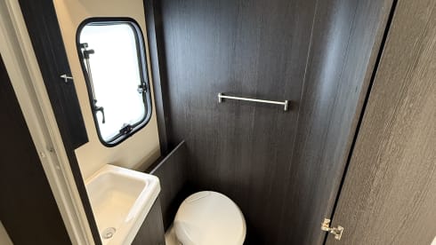 Forest – 6 berth Roller Team  675 Auto