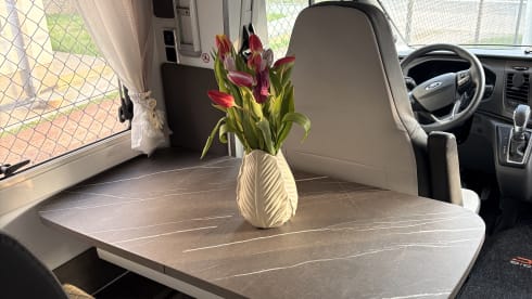 happy camplife – 5p Ford semi-integrated uit 2023