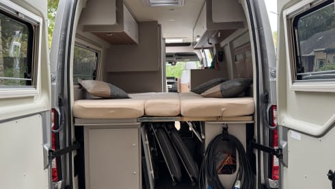Camper van (2024), 2 berths and swivel module bike carrier