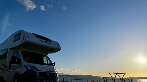 T33M GO – Rollerteam 746 - 6 Berth Motorhome