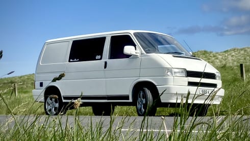 Kasper – Classic 90s VW T4 with heating & wood panelling - Penrith / Lake District 