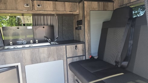 Wanderlust Wagon – *New* Ultimate Comfort 2021 Auto 4 Berth VW T6 Campervan with Heating