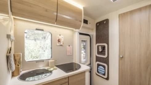 Rimor  – Very neat and beautiful 4-7 camper