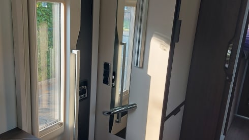 Roubie – 4p Benimar semi-integrated uit 2022