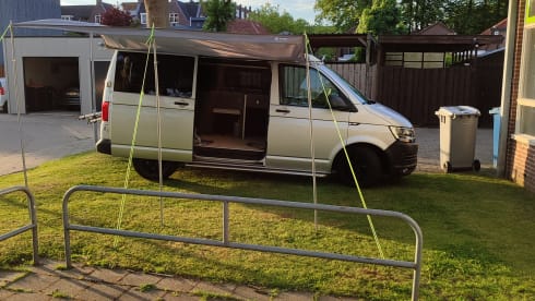 4p Volkswagen bus uit 2016