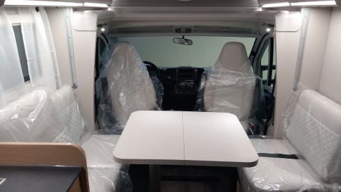 Adria Matrix 650 dl con letti gemelli posteriore che diventa letto unico 