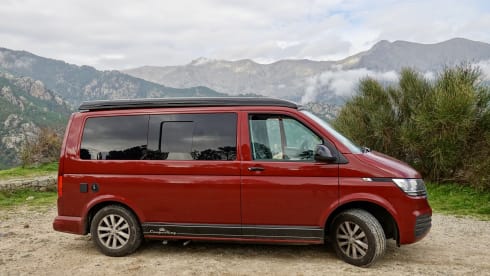 Ruby – 4 Berth T6! CarPlay/Cruise Control/Kitchen