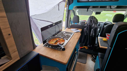 Keegmeister – 5 berth Ford Transit High Top Conversion