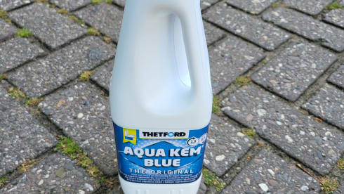 Very neat, luxurious and complete Chausson Allegro 68 with 4 sleeping places.