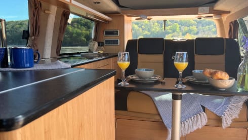 Blue Betty – 4 berth Volkswagen campervan from 2017