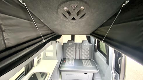 Camperino  – VW Campervan T28 Pop, 4 Berth
