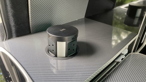 4 berth Volkswagen bus from 2012