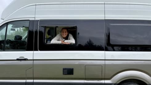GROETEN BEER – 4-seater Volkswagen bus from 2025