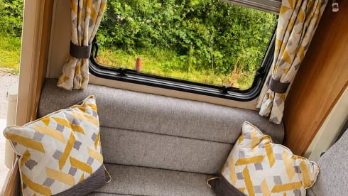 4 berth - Autotrail Tribute T-715 