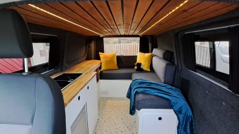 "Moira" - Your 2 Berth Dreamy Yellow Camper!  *INSURANCE INCLUDED* 