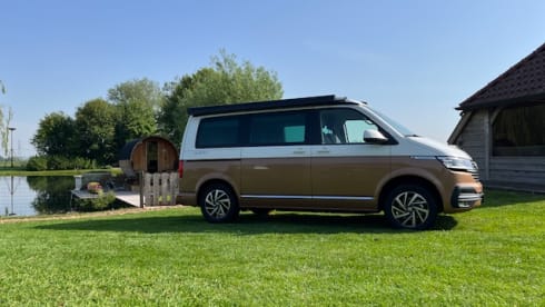 Volkswagen California  – 2p Volkswagen bus from 2023