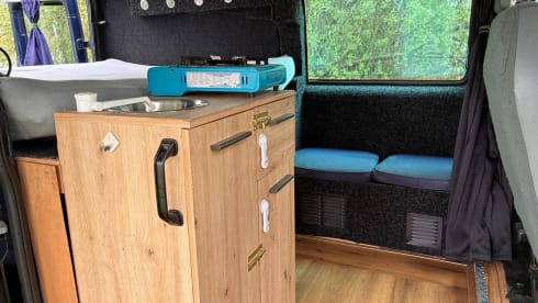 Camperbus van Jacqueline (for family and friends only!) – 2p Ford campervan uit 2007