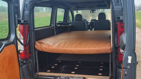 2p Peugeot campervan from 2008