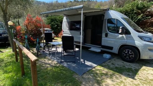 Auxcamper – Sunlight Cliff 600 Adventure - fully equipped and all inclusive