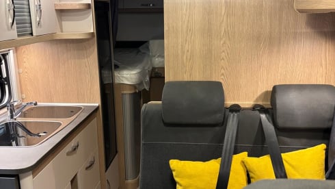 Compacte Hobby Optima V65 GE    2 persoons camper  BJ 2026