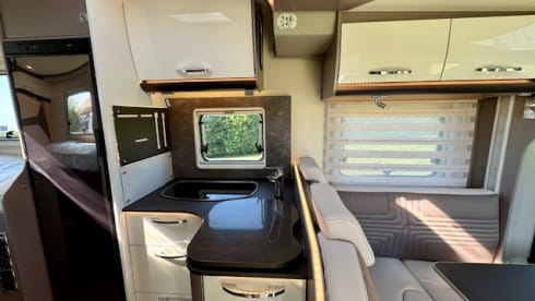 LYSEO CRUISER – SEMINTEGRALE BUESRTNER LYSEO TD 690 G - LETTI GEMELLI, GARAGE